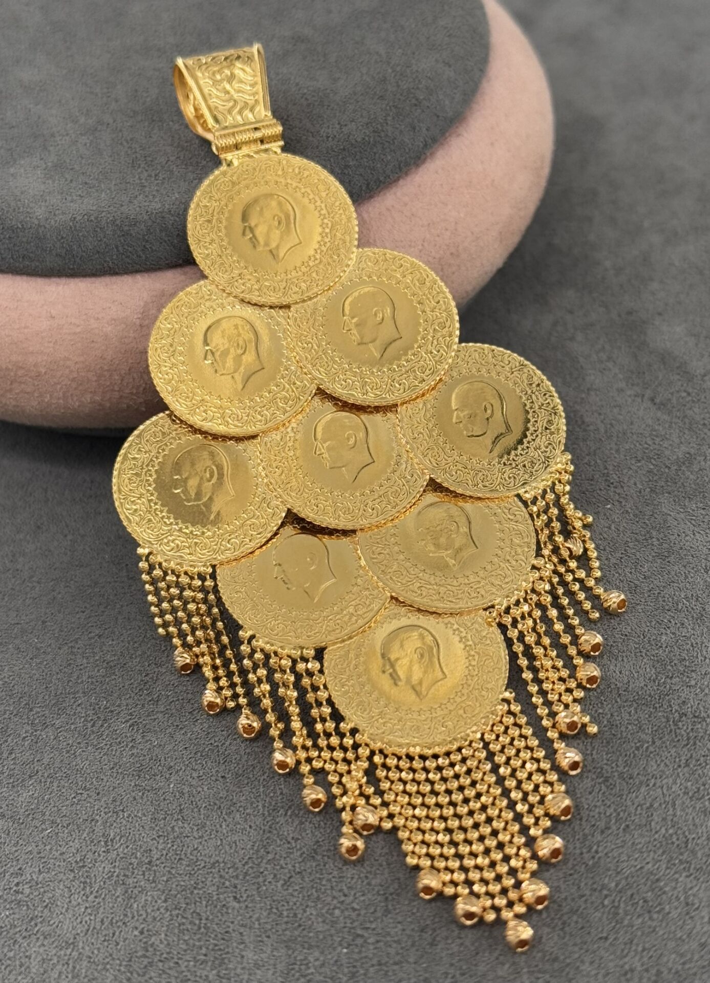 22 AYAR ALTIN DOKUZ ÇEYREKLİ PÜSKÜLLÜ KOLYE UCU