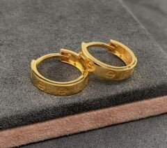 22 AYAR ALTIN 1.8 ÇAPLI VİDA DESENLİ HALKA KÜPE