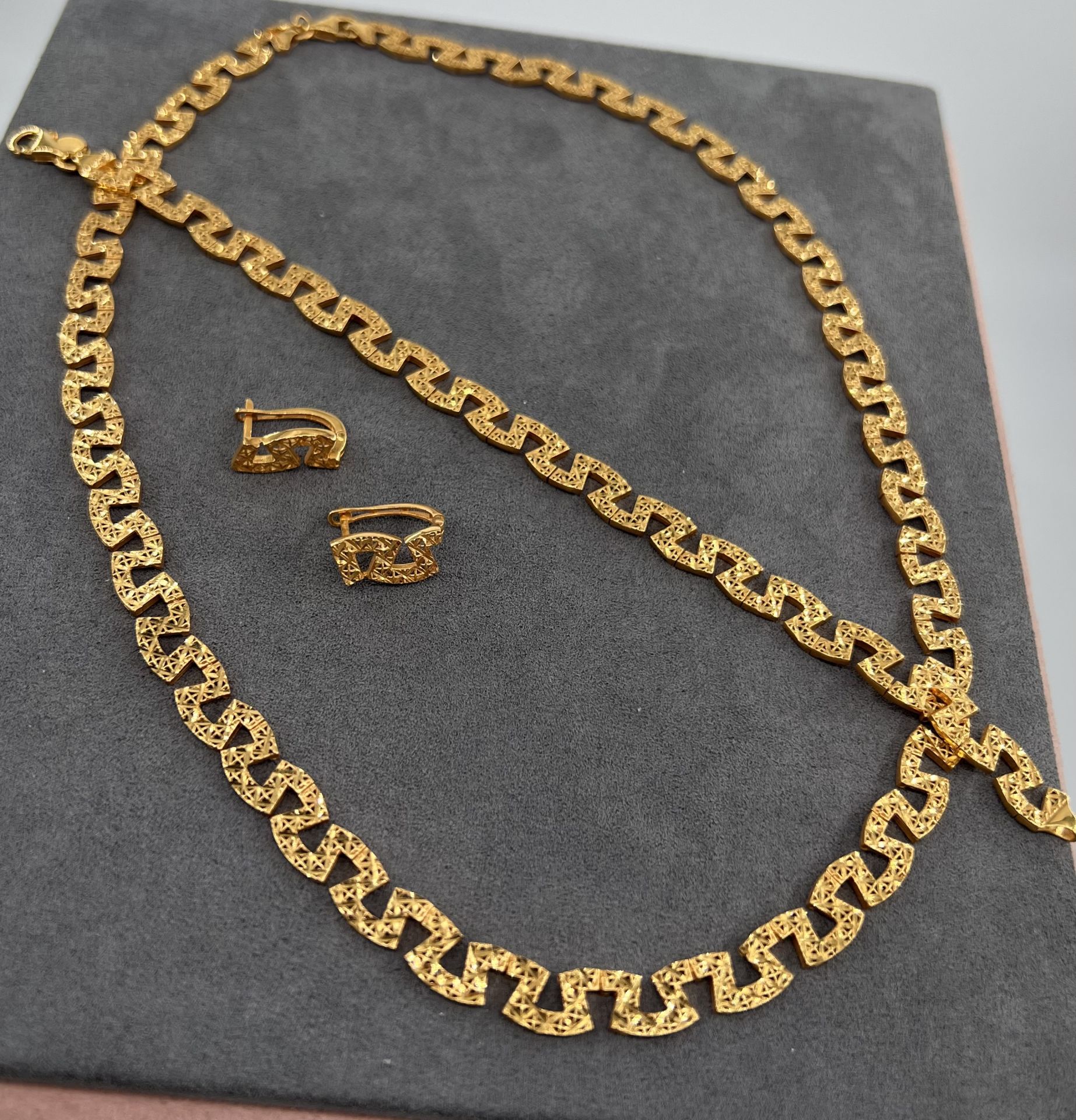 22 AYAR ALTIN GREEK KEY SET