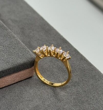 22 AYAR ALTIN BEŞTAŞ YÜZÜK