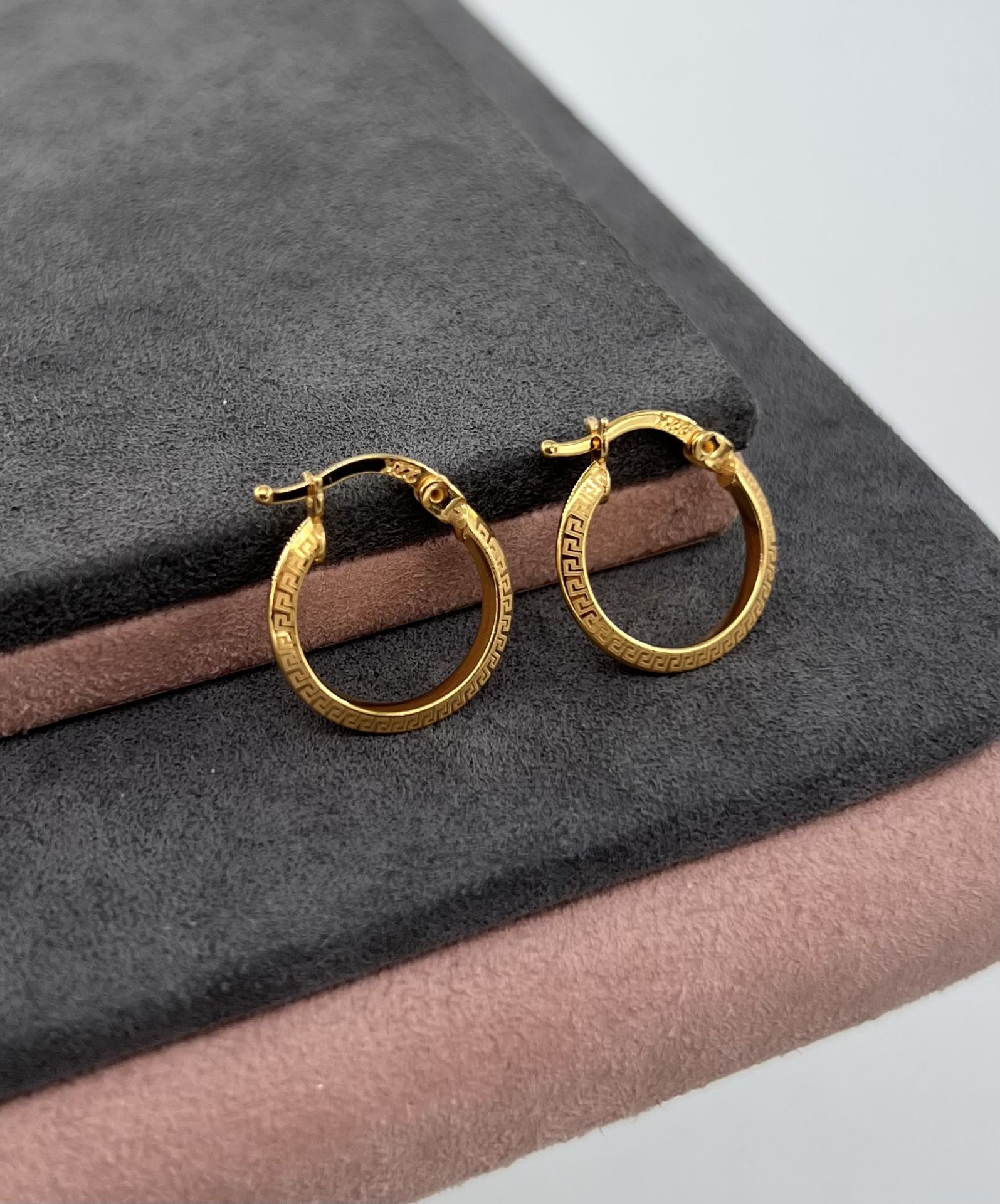 22 AYAR ALTIN 1.5 ÇAPLI HALKA KÜPE