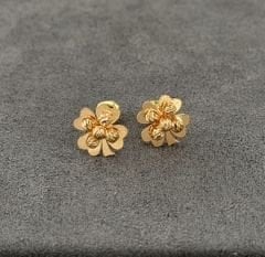 22 AYAR ALTIN ÇİÇEK ÇOCUK KÜPESİ