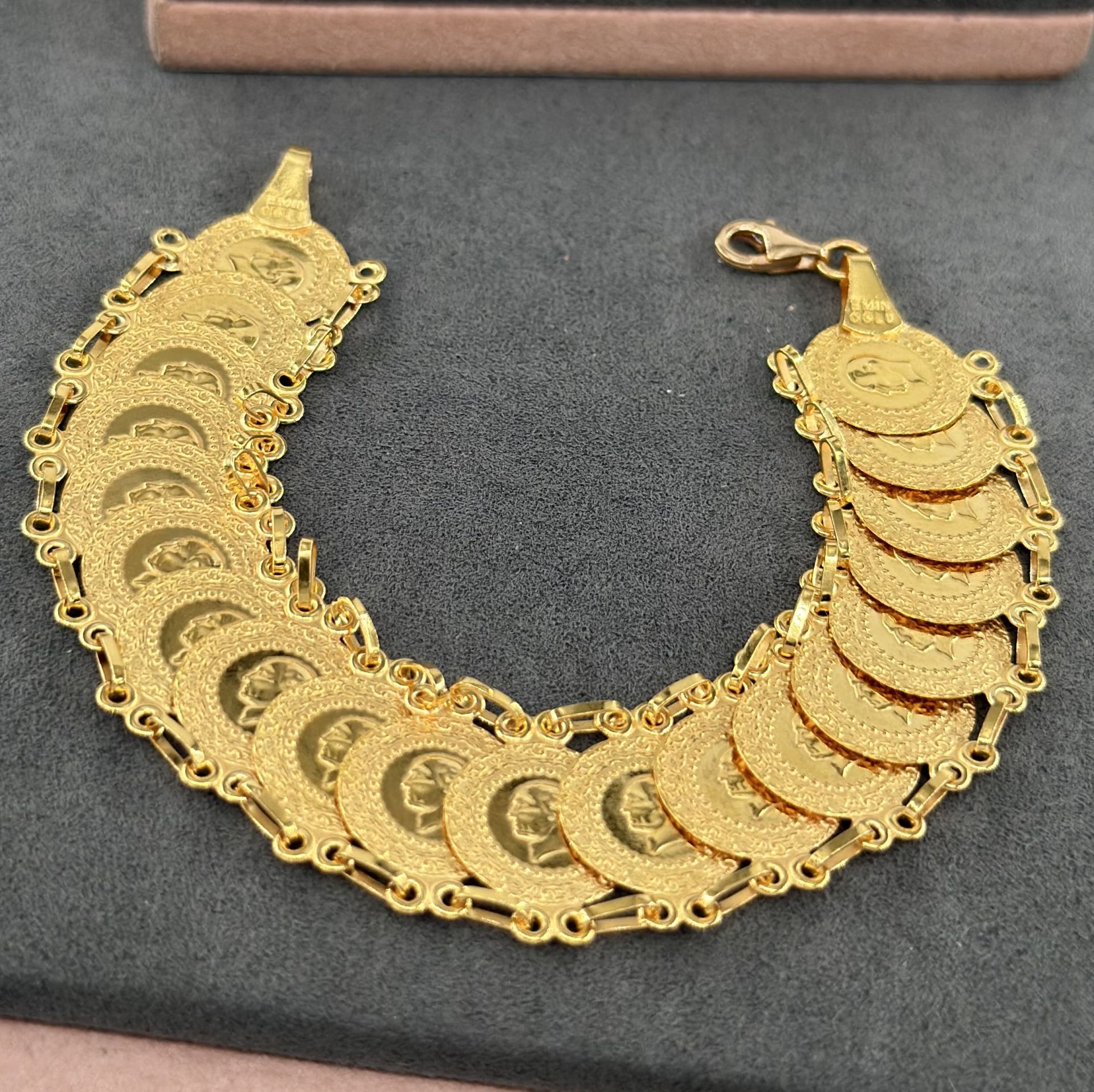 22 AYAR ALTIN 20 PRESS ÇEYREKLİ BİLEKLİK