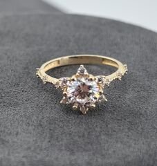 14 AYAR ALTIN LOTUS TEKTAŞ YÜZÜK