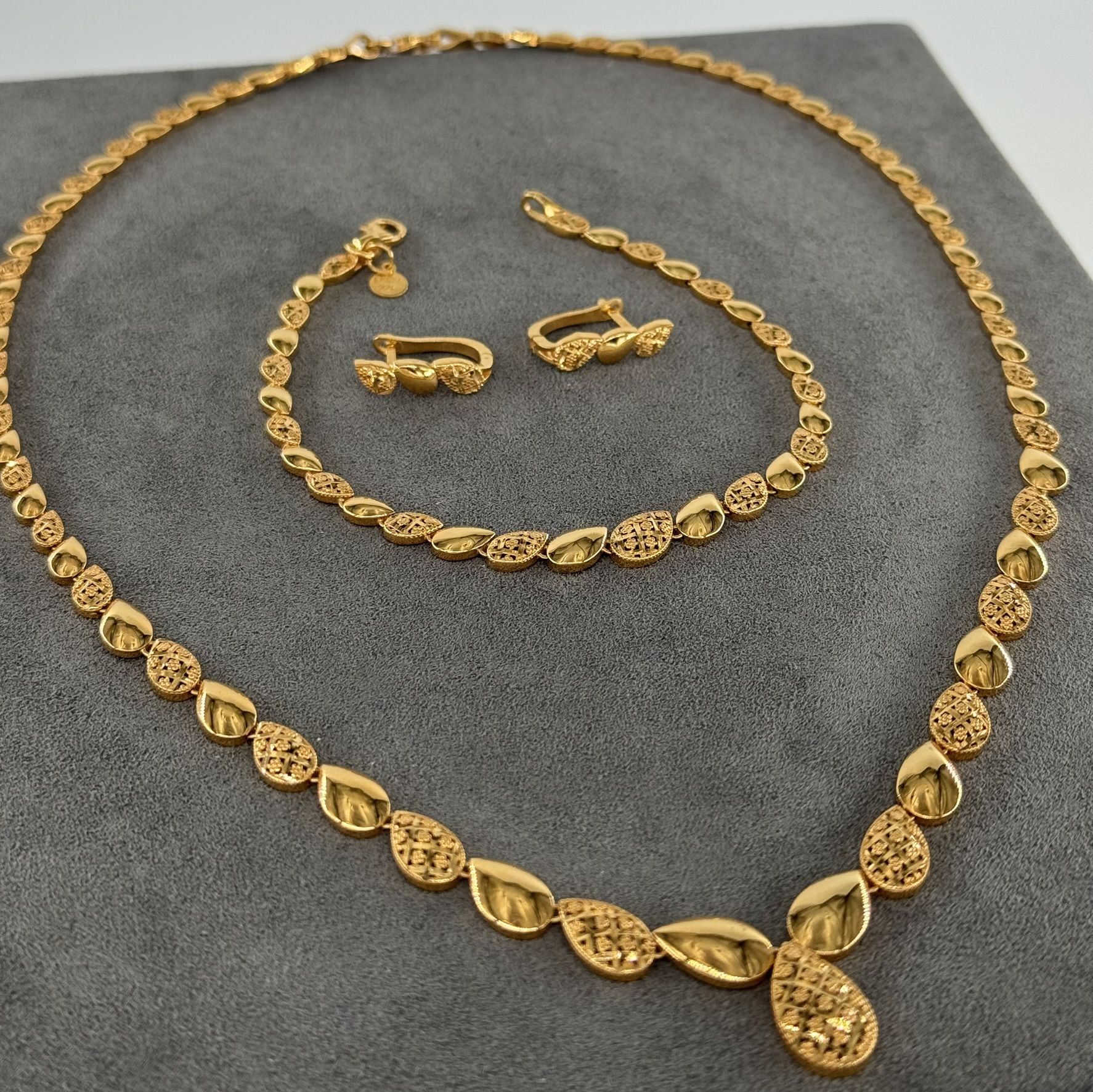 22 AYAR ALTIN SET
