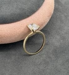 14 AYAR ALTIN TEKTAŞ YÜZÜK