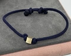 14 AYAR ALTIN KOYU MAVİ İPLİ KÜP BİLEKLİK