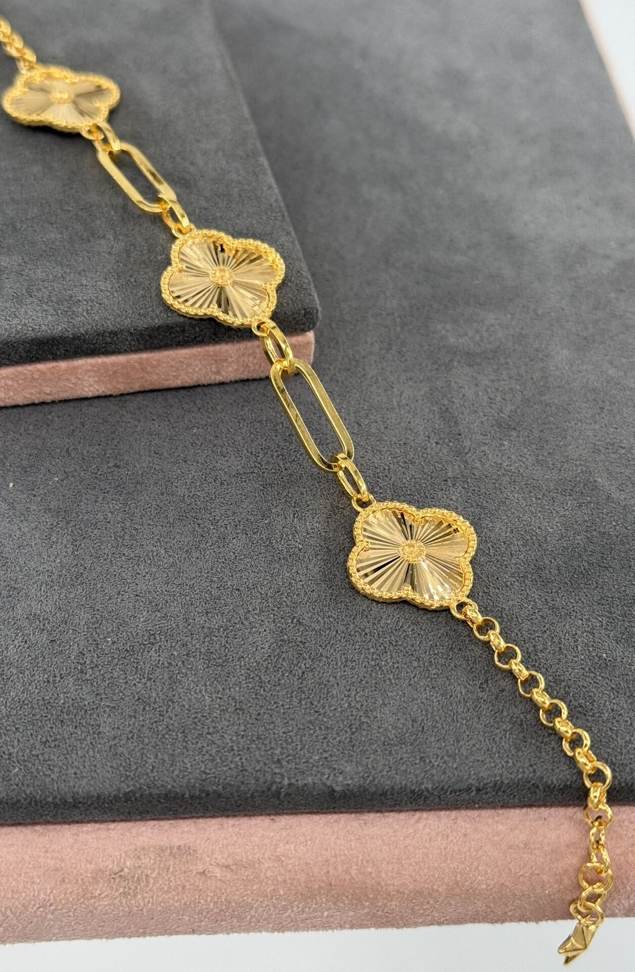 22 AYAR ALTIN YONCA BİLEKLİK