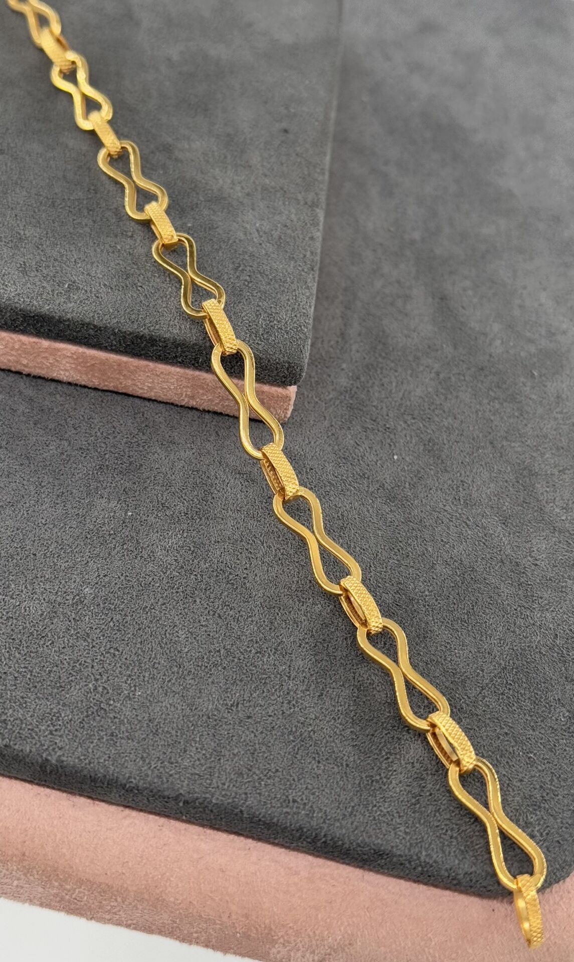 22 AYAR ALTIN SONSUZLUK BİLEKLİK