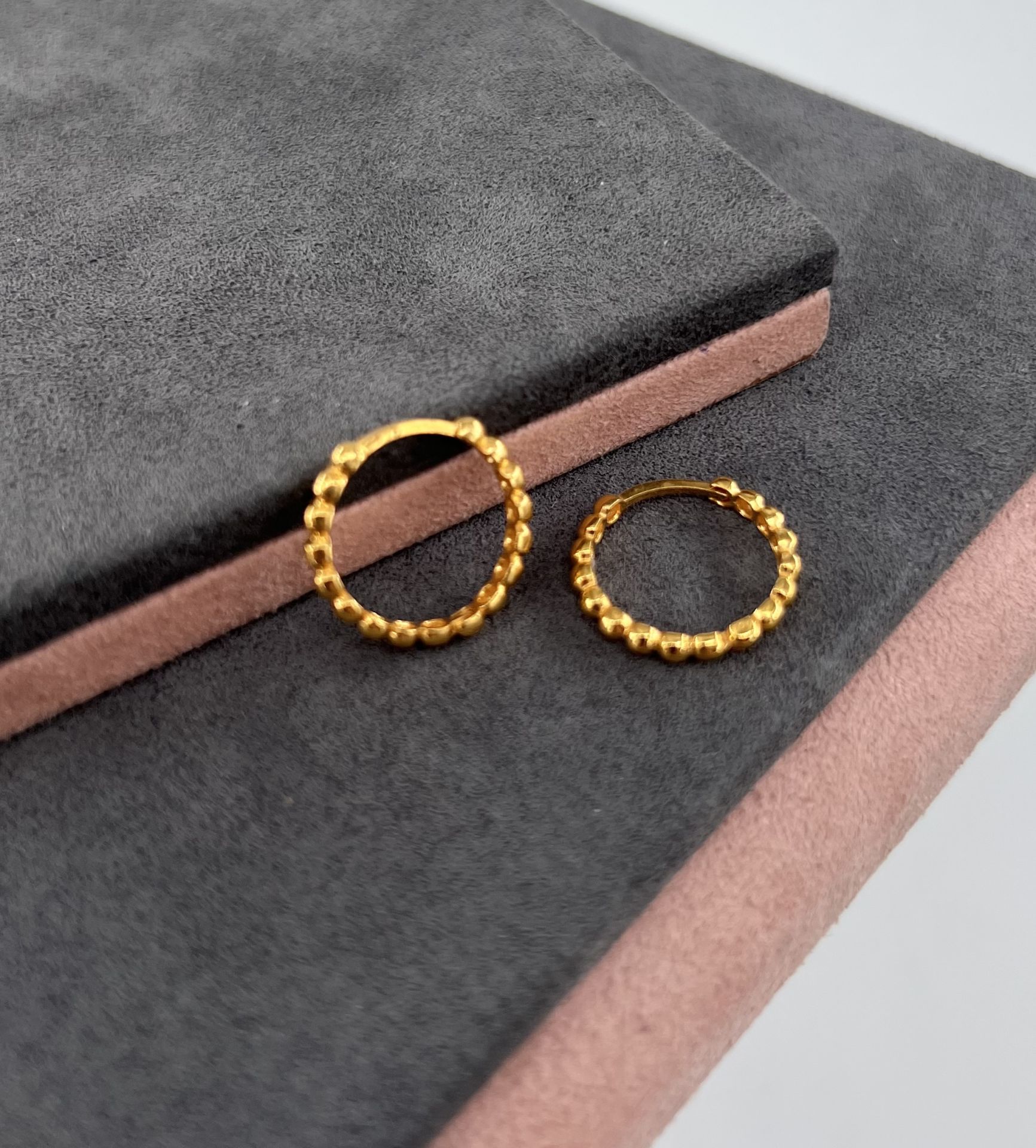 22 AYAR ALTIN 1.8 ÇAPLI HALKA KÜPE